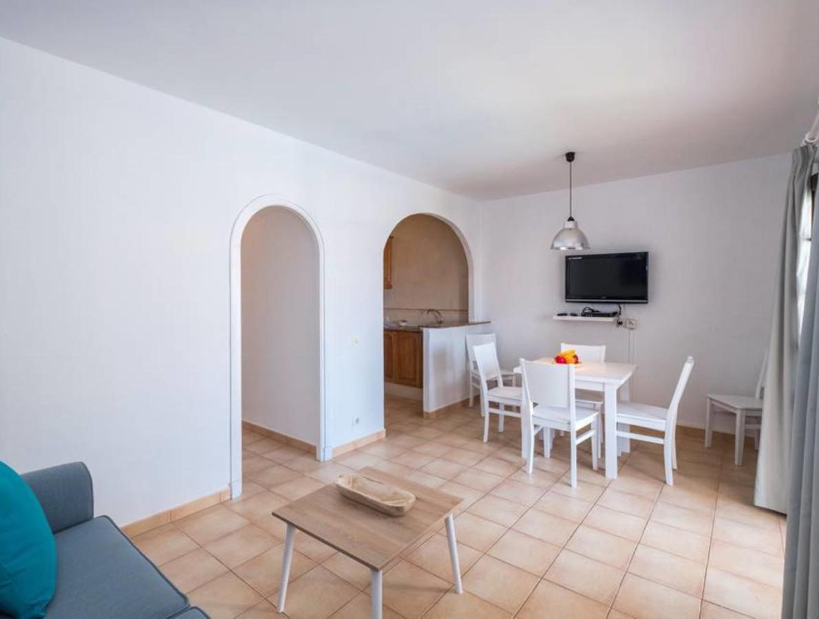Apartamentos Girasols Gardens Sup 2-F Son Bou Bagian luar foto